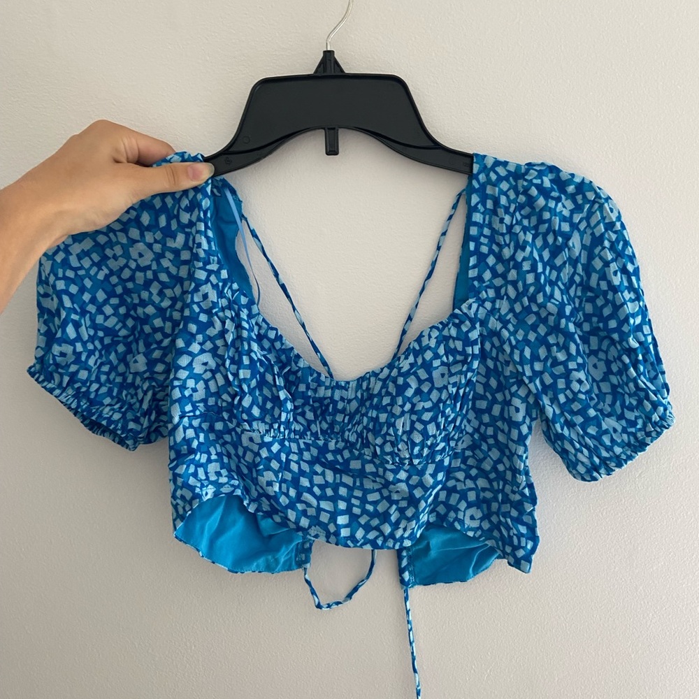 Isabelle’s cabinet patterned top with strappy back